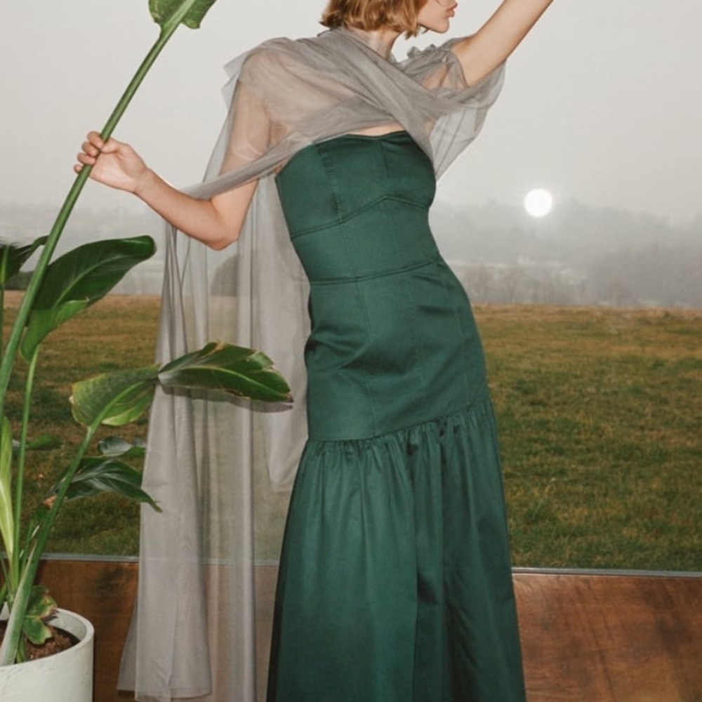 BNWT Zara SET of Topstitched  Green Strapless Dress med with  ruched tulle cape